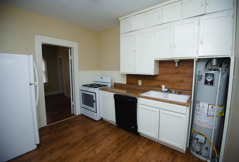 0 , 0 ,6 BathroomsBathrooms,Multi-family,Duplex,Husband,1,133708