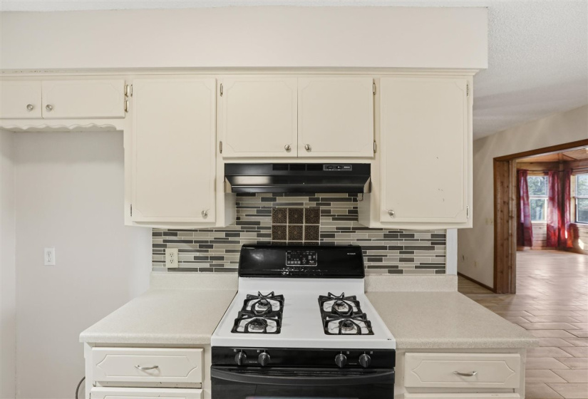 3 Bedrooms Bedrooms, 0 ,2 BathroomsBathrooms,Residential,Single Family,24th,1,133712