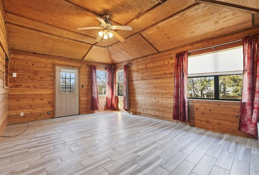 3 Bedrooms Bedrooms, 0 ,2 BathroomsBathrooms,Residential,Single Family,24th,1,133712