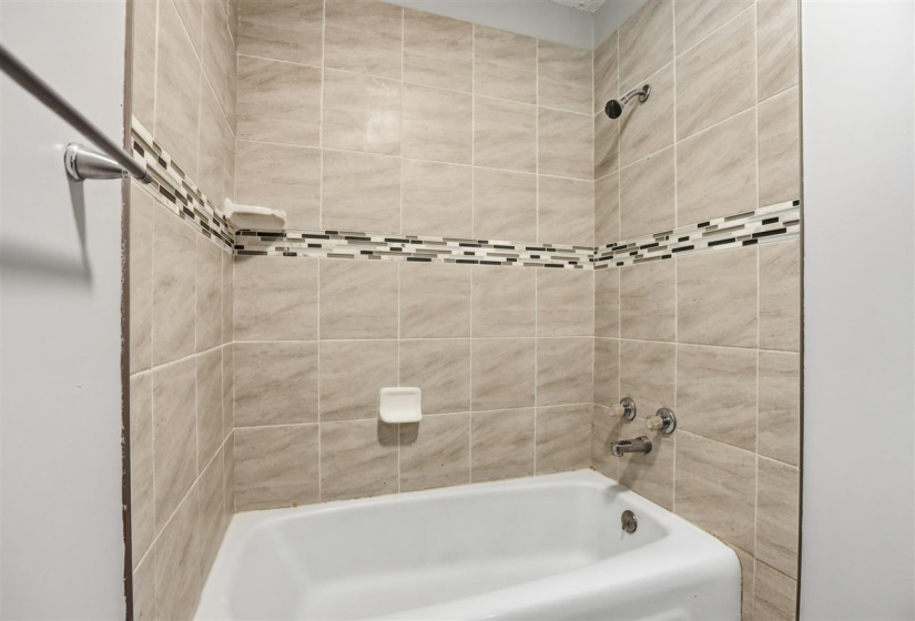 3 Bedrooms Bedrooms, 0 ,2 BathroomsBathrooms,Residential,Single Family,24th,1,133712