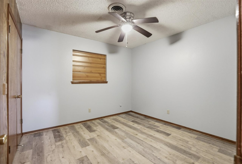 3 Bedrooms Bedrooms, 0 ,2 BathroomsBathrooms,Residential,Single Family,24th,1,133712