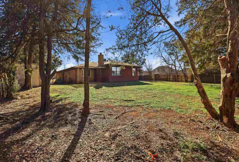 3 Bedrooms Bedrooms, 0 ,2 BathroomsBathrooms,Residential,Single Family,24th,1,133712