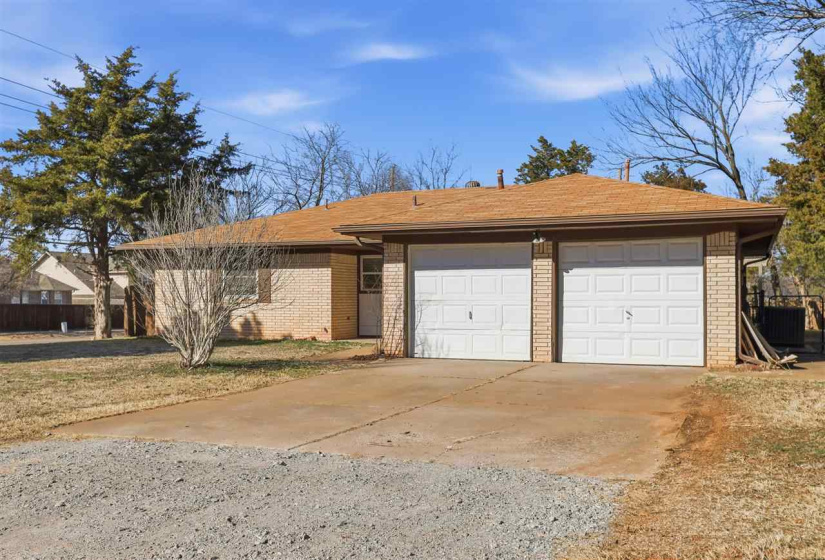 3 Bedrooms Bedrooms, 0 ,2 BathroomsBathrooms,Residential,Single Family,24th,1,133712