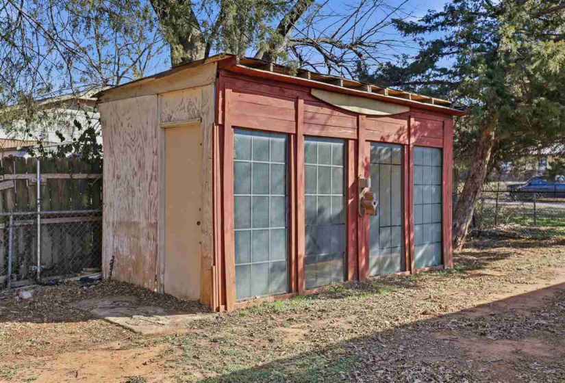 3 Bedrooms Bedrooms, 0 ,2 BathroomsBathrooms,Residential,Single Family,24th,1,133712