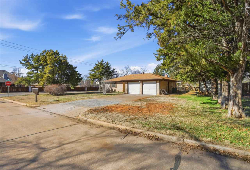 3 Bedrooms Bedrooms, 0 ,2 BathroomsBathrooms,Residential,Single Family,24th,1,133712