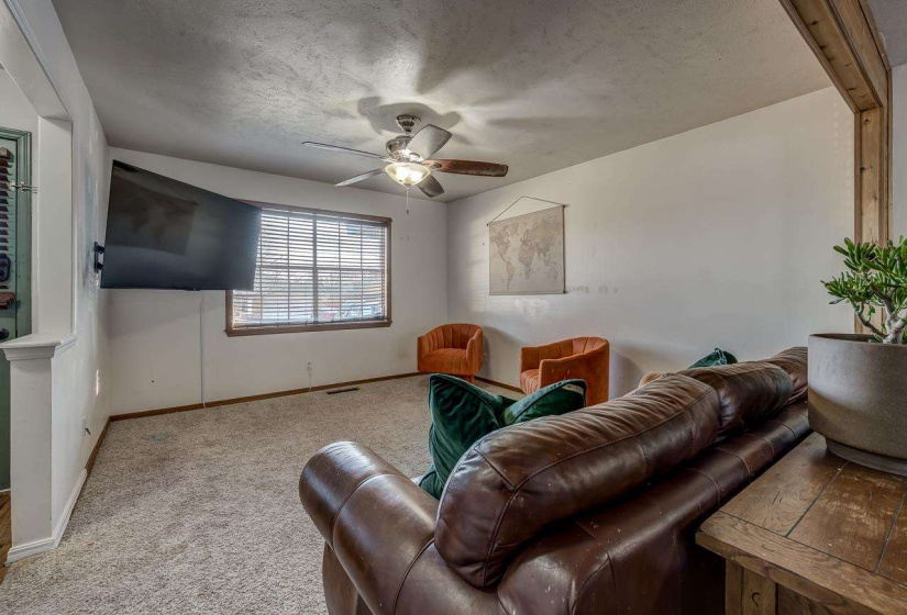 3 Bedrooms Bedrooms, 0 ,1 BathroomBathrooms,Residential,Single Family,Hanson,1,133716