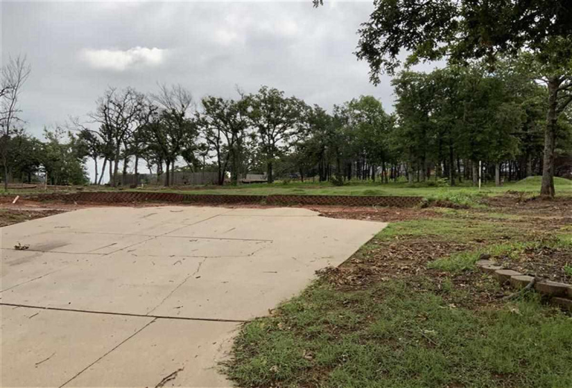 0 ,Lots/land,Platted,Hidden Oaks,0,133718
