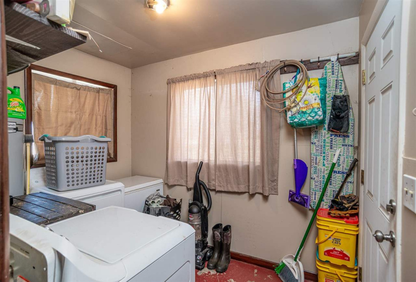 2 Bedrooms Bedrooms, 0 ,1 BathroomBathrooms,Residential,Single Family,McElroy,1.5,133721