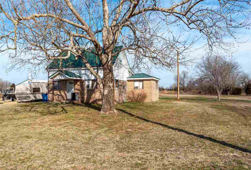 2 Bedrooms Bedrooms, 0 ,1 BathroomBathrooms,Residential,Single Family,McElroy,1.5,133721