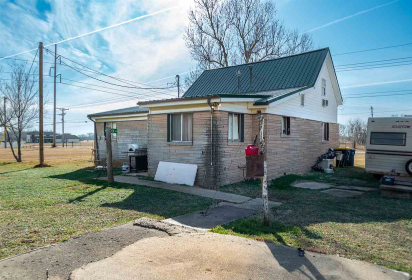 2 Bedrooms Bedrooms, 0 ,1 BathroomBathrooms,Residential,Single Family,McElroy,1.5,133721