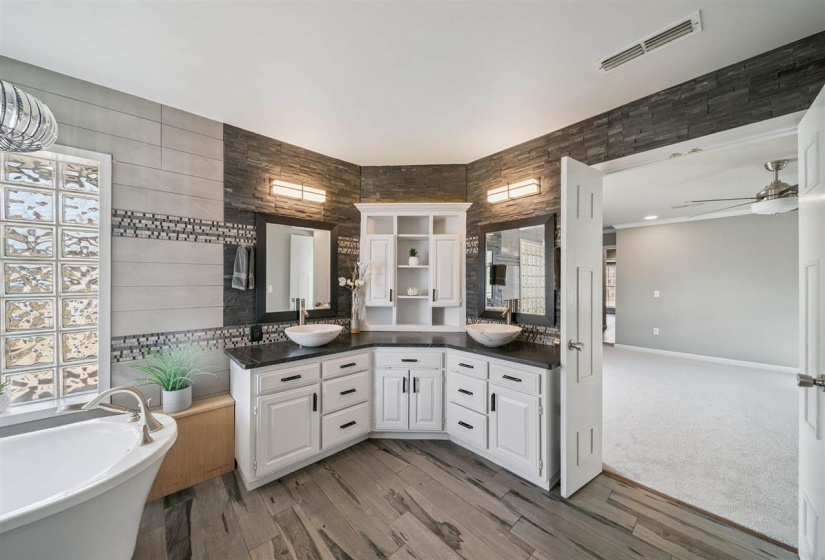 4 Bedrooms Bedrooms, 0 ,2 BathroomsBathrooms,Residential,Single Family,Liberty,1,133722