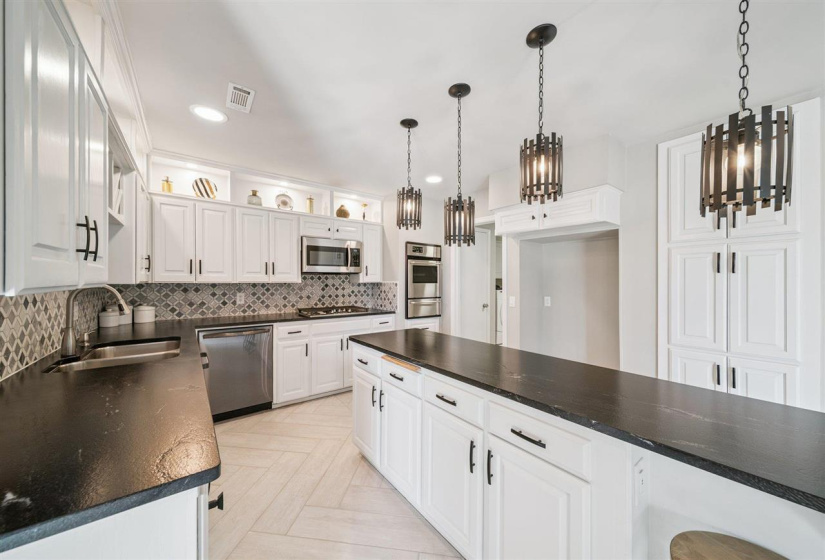 4 Bedrooms Bedrooms, 0 ,2 BathroomsBathrooms,Residential,Single Family,Liberty,1,133722