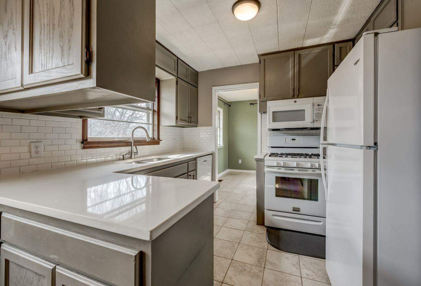 3 Bedrooms Bedrooms, 0 ,2 BathroomsBathrooms,Residential,Single Family,Hartwood,3,133723