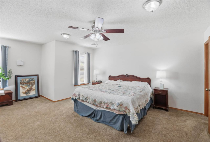 4 Bedrooms Bedrooms, 0 ,2 BathroomsBathrooms,Residential,Single Family,20th,1,133726