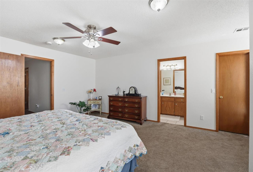 4 Bedrooms Bedrooms, 0 ,2 BathroomsBathrooms,Residential,Single Family,20th,1,133726