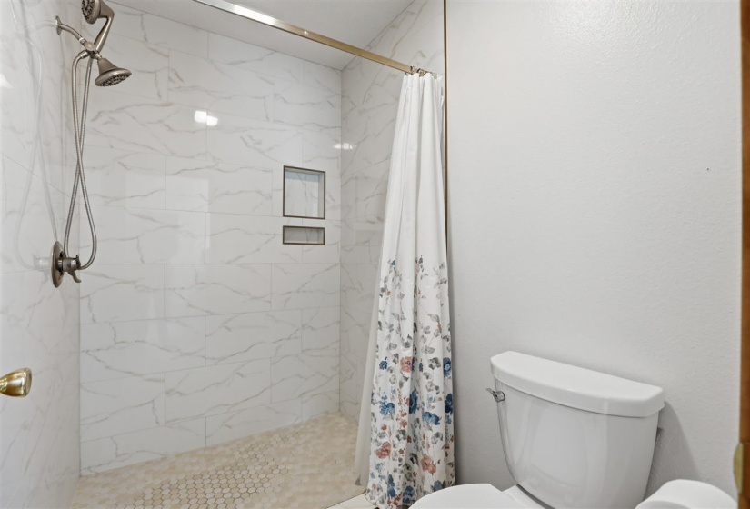 4 Bedrooms Bedrooms, 0 ,2 BathroomsBathrooms,Residential,Single Family,20th,1,133726