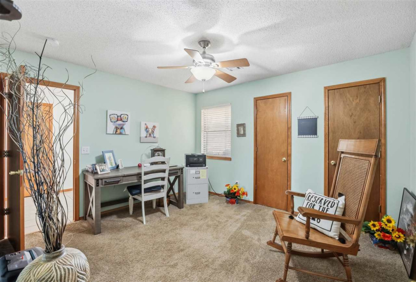 4 Bedrooms Bedrooms, 0 ,2 BathroomsBathrooms,Residential,Single Family,20th,1,133726