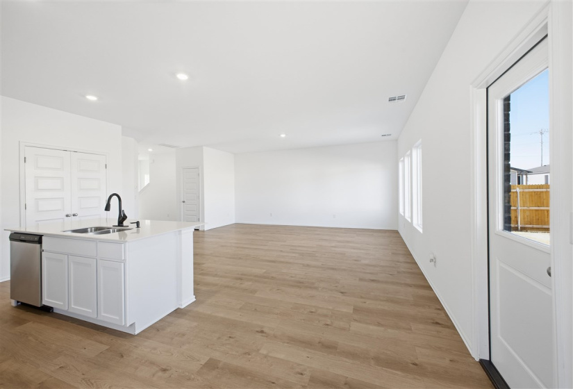 4 Bedrooms Bedrooms, 0 ,2 BathroomsBathrooms,Residential,Single Family,30th,2,133727