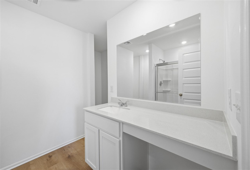 4 Bedrooms Bedrooms, 0 ,2 BathroomsBathrooms,Residential,Single Family,30th,2,133727