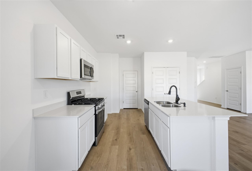 4 Bedrooms Bedrooms, 0 ,2 BathroomsBathrooms,Residential,Single Family,30th,2,133727