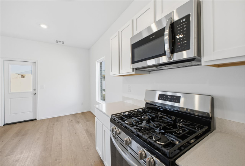 4 Bedrooms Bedrooms, 0 ,2 BathroomsBathrooms,Residential,Single Family,30th,2,133727