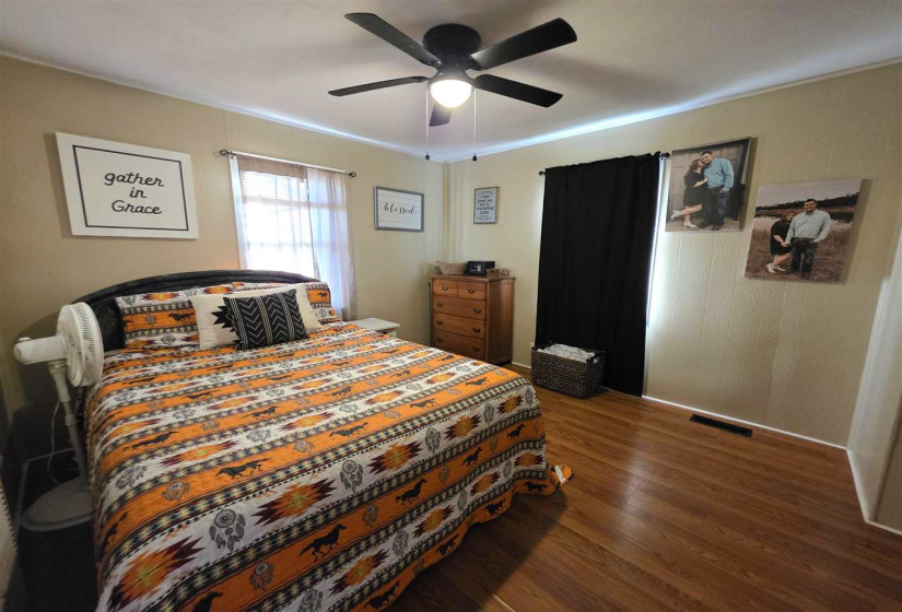 3 Bedrooms Bedrooms, 0 ,2 BathroomsBathrooms,Residential,Single Family,Ivanhoe,1,133729