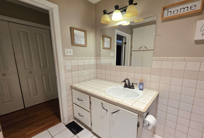 3 Bedrooms Bedrooms, 0 ,2 BathroomsBathrooms,Residential,Single Family,Ivanhoe,1,133729