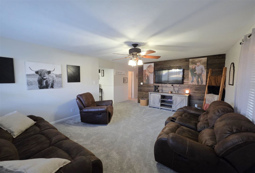 3 Bedrooms Bedrooms, 0 ,2 BathroomsBathrooms,Residential,Single Family,Ivanhoe,1,133729