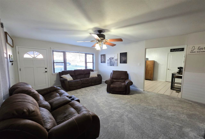 3 Bedrooms Bedrooms, 0 ,2 BathroomsBathrooms,Residential,Single Family,Ivanhoe,1,133729