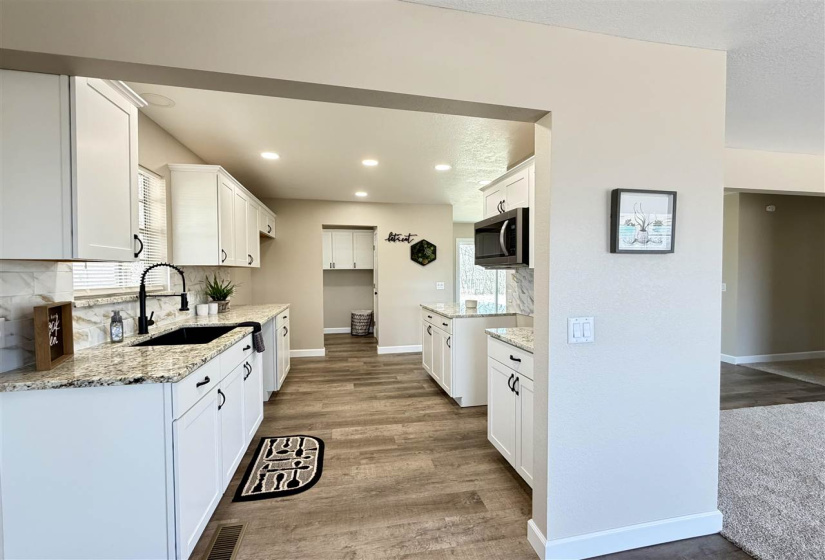 3 Bedrooms Bedrooms, 0 ,2 BathroomsBathrooms,Residential,Single Family,Main,1,133730