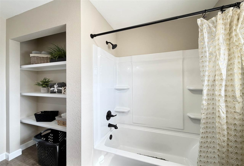 3 Bedrooms Bedrooms, 0 ,2 BathroomsBathrooms,Residential,Single Family,Main,1,133730