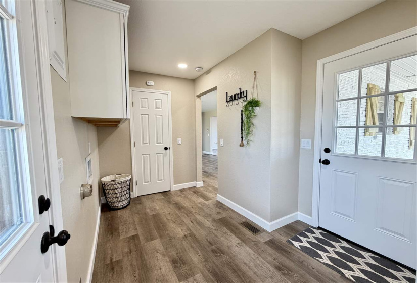 3 Bedrooms Bedrooms, 0 ,2 BathroomsBathrooms,Residential,Single Family,Main,1,133730