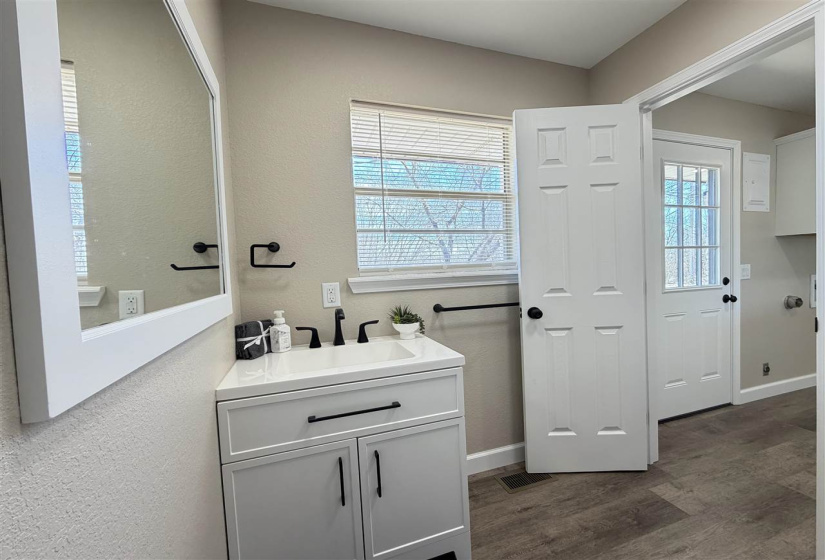 3 Bedrooms Bedrooms, 0 ,2 BathroomsBathrooms,Residential,Single Family,Main,1,133730