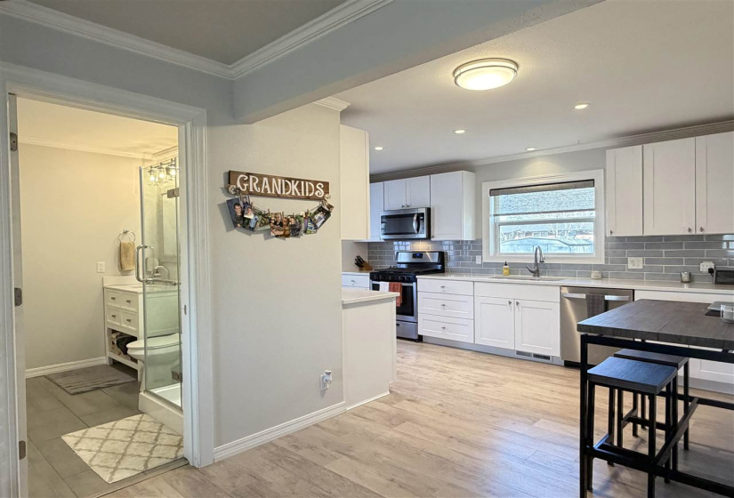 3 Bedrooms Bedrooms, 0 ,2 BathroomsBathrooms,Residential,Single Family,6th,1,133731