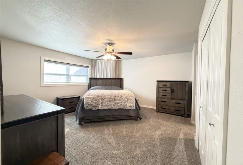 3 Bedrooms Bedrooms, 0 ,2 BathroomsBathrooms,Residential,Single Family,6th,1,133731