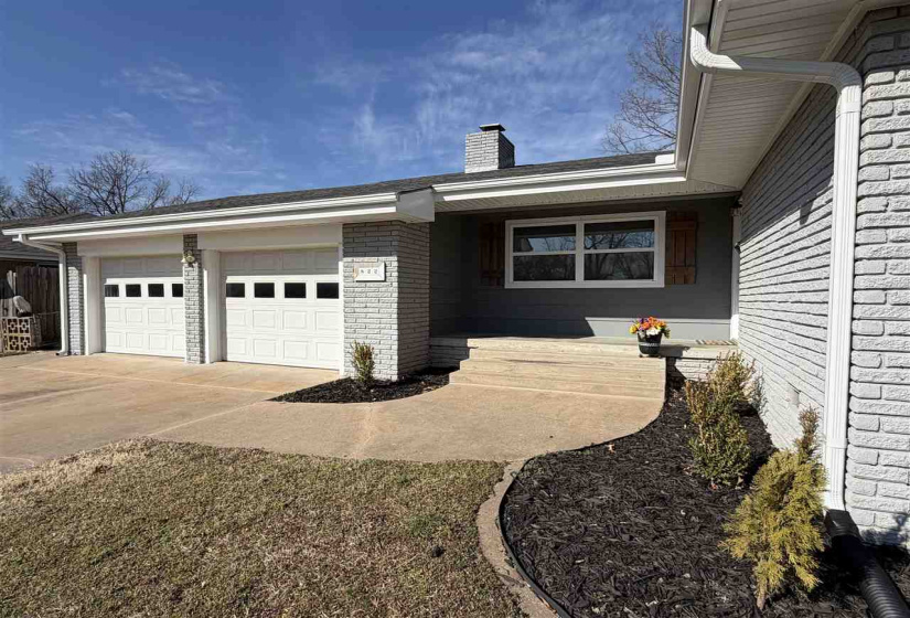 3 Bedrooms Bedrooms, 0 ,2 BathroomsBathrooms,Residential,Single Family,6th,1,133731