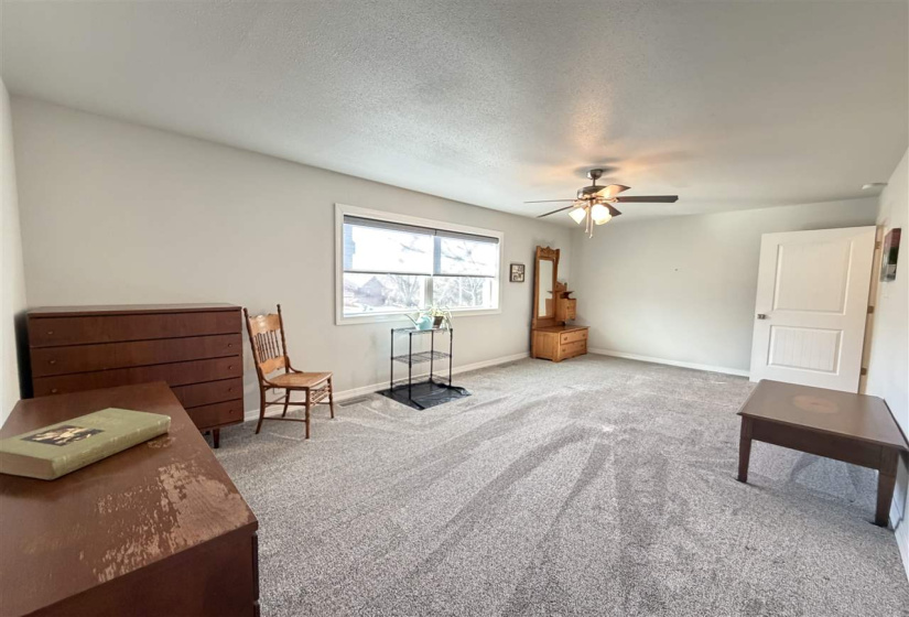 3 Bedrooms Bedrooms, 0 ,2 BathroomsBathrooms,Residential,Single Family,6th,1,133731