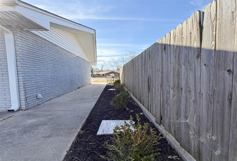 3 Bedrooms Bedrooms, 0 ,2 BathroomsBathrooms,Residential,Single Family,6th,1,133731