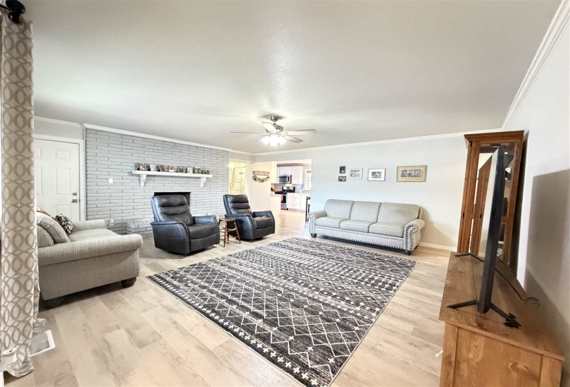 3 Bedrooms Bedrooms, 0 ,2 BathroomsBathrooms,Residential,Single Family,6th,1,133731