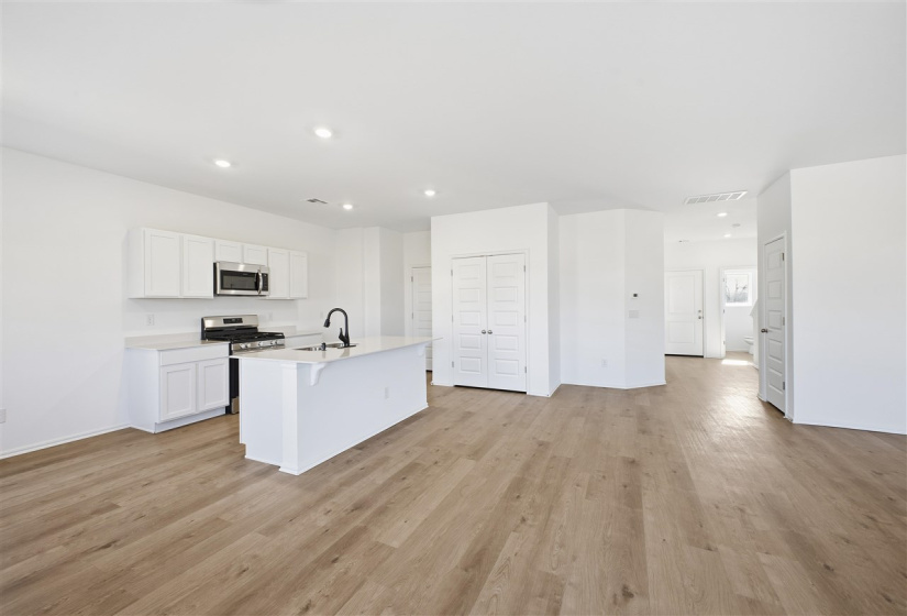 4 Bedrooms Bedrooms, 0 ,2 BathroomsBathrooms,Residential,Single Family,30th,2,133732