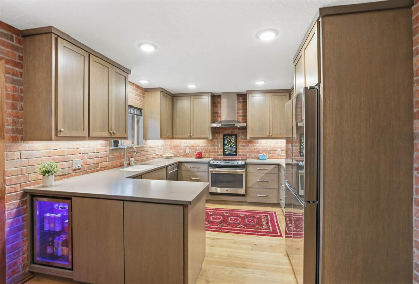 3 Bedrooms Bedrooms, 0 ,2 BathroomsBathrooms,Residential,Single Family,Stoney Crk,1,133734