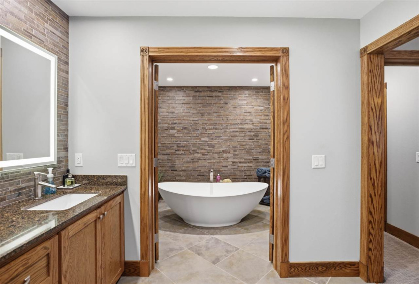 3 Bedrooms Bedrooms, 0 ,2 BathroomsBathrooms,Residential,Single Family,Stoney Crk,1,133734