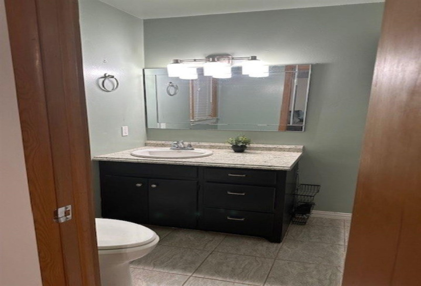 3 Bedrooms Bedrooms, 0 ,2 BathroomsBathrooms,Residential,Single Family,9th,1,133736