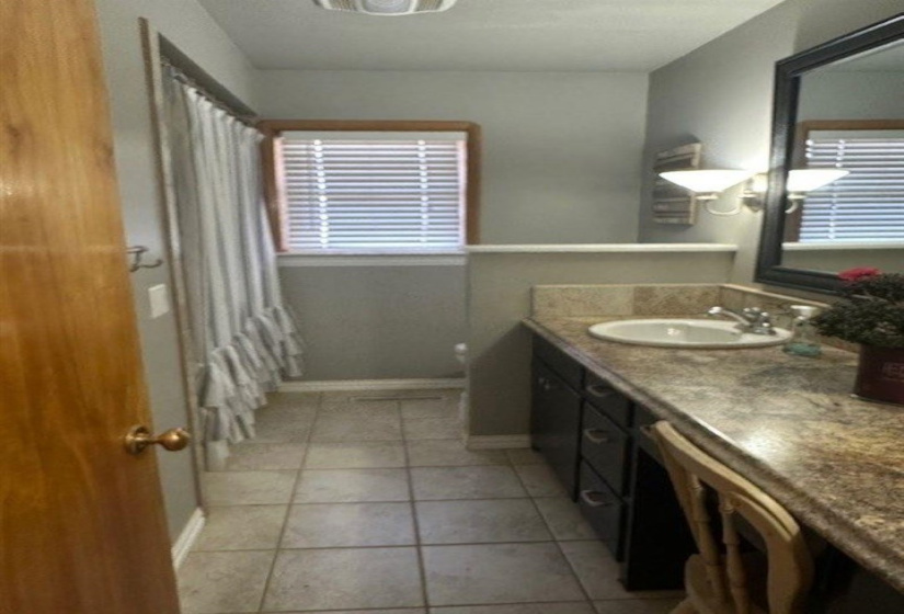 3 Bedrooms Bedrooms, 0 ,2 BathroomsBathrooms,Residential,Single Family,9th,1,133736