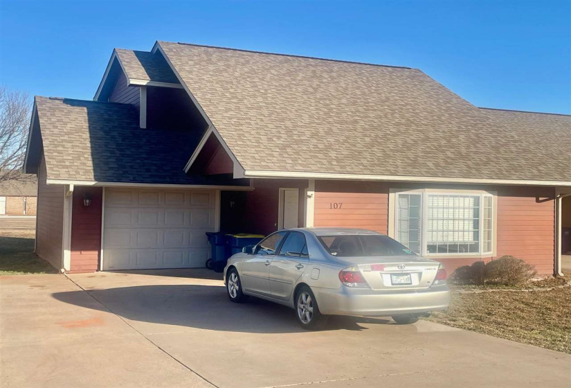 3 Bedrooms Bedrooms, 0 ,2 BathroomsBathrooms,Residential,Single Family,Wedgewood,1.5,133738