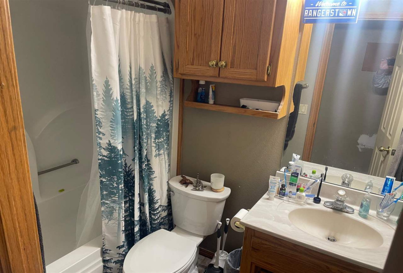 3 Bedrooms Bedrooms, 0 ,2 BathroomsBathrooms,Residential,Single Family,Wedgewood,1.5,133738