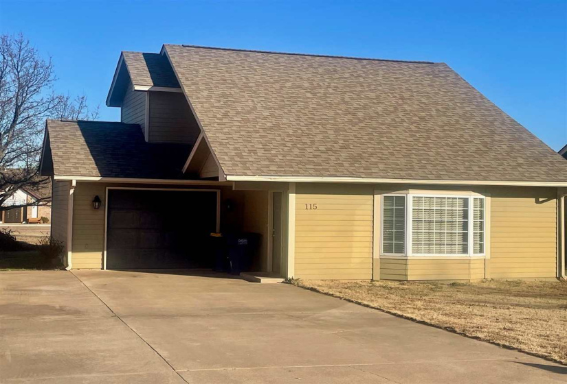 3 Bedrooms Bedrooms, 0 ,2 BathroomsBathrooms,Residential,Single Family,Wedgewood,1.5,133740