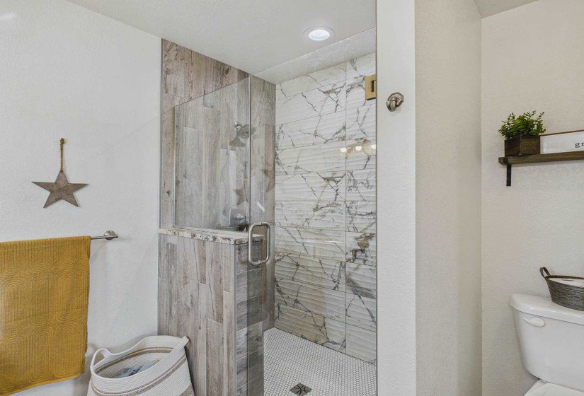 4 Bedrooms Bedrooms, 0 ,2 BathroomsBathrooms,Residential,Single Family,Lakeview,1,133741