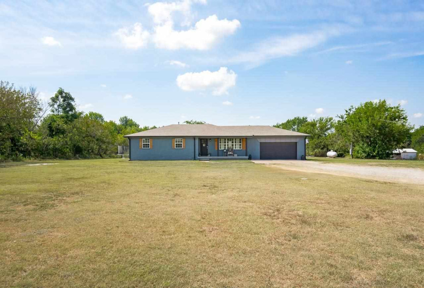 4 Bedrooms Bedrooms, 0 ,2 BathroomsBathrooms,Residential,Single Family,Lakeview,1,133741