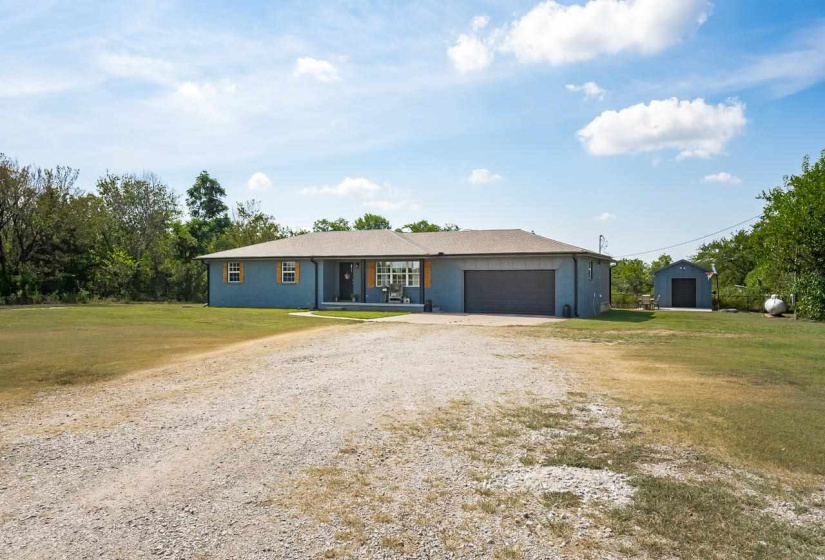 4 Bedrooms Bedrooms, 0 ,2 BathroomsBathrooms,Residential,Single Family,Lakeview,1,133741